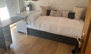 Letto a castello con scrivania ausiliaria