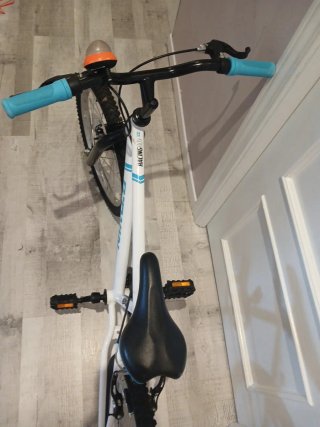 Bicicleta infantil Btwin blanca
