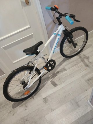 Bicicleta infantil Btwin blanca