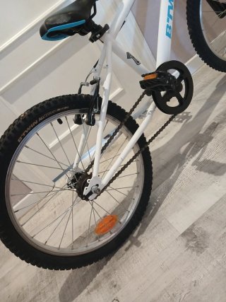 Bicicleta infantil Btwin blanca