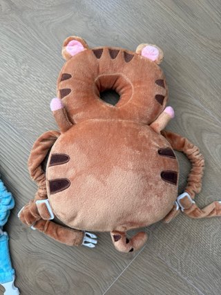 Mochila protectora anti golpes bebé