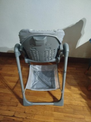 Trona de bebé gris