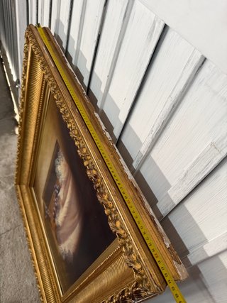 Cuadro pintado con marco antiguo