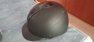 Casco de hípica negro