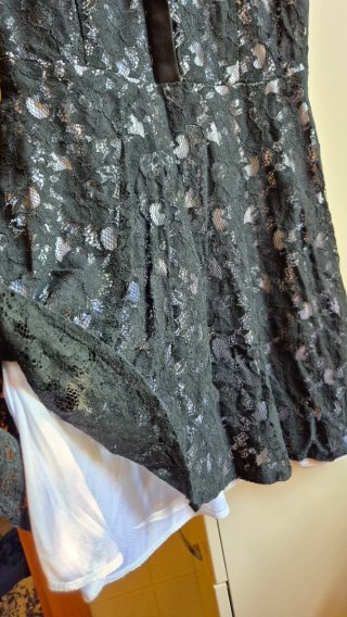 Abito nero pizzo