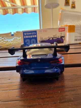 Modellino Auto BMW M4 GT3 Blu Scala 1:44