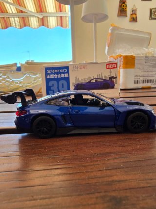 Modellino Auto BMW M4 GT3 Blu Scala 1:44