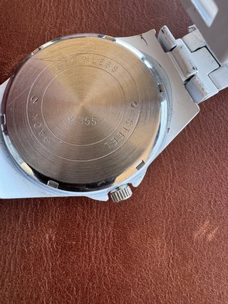 Reloj JM Quartz blanco sin estrenar – pila nueva