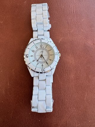 Reloj JM Quartz blanco sin estrenar – pila nueva