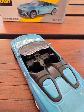 Modellino Bentley Bacalar CCA 1:64
