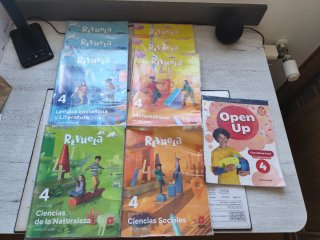 Open Up 4 Course Book (Spain)