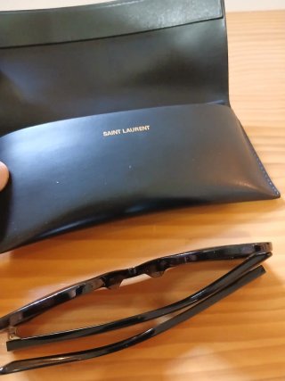 Gafas de sol Saint Laurent negras y marrones