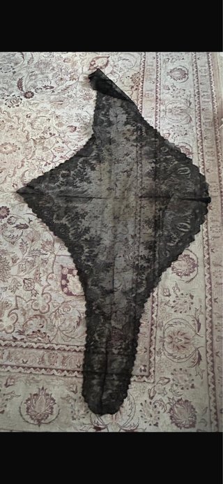 Mantilla de encaje Cambrai negra