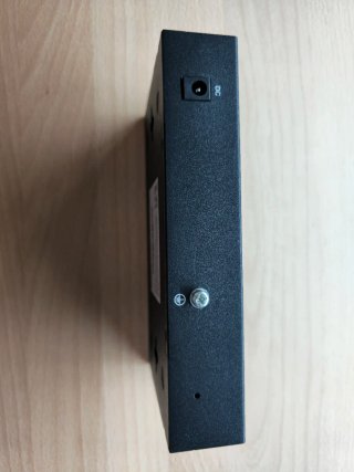 Conmutador/Switch 5 Puertos 2.5Gb Base-T