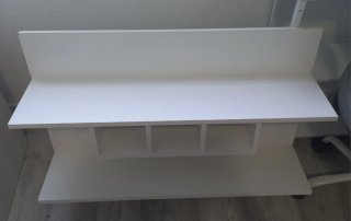 Estantería blanca de madera