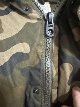 Parka Bershka militar capucha pelo