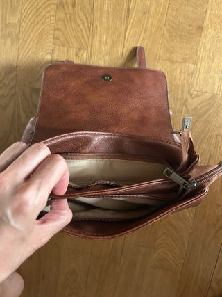 Mochila de cuero marrón