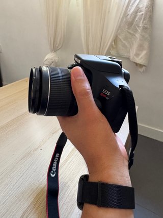 Canon EOS Rebel T7 Cámara Digital