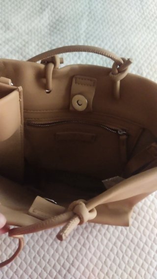 Bolso pequeño de hombro Zara engomado beige