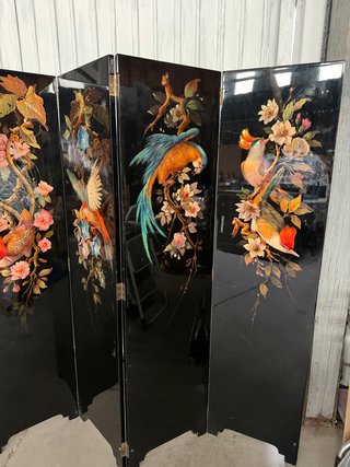 Biombo antiguo lacado pintado
