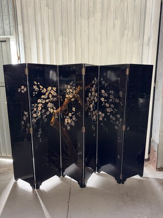 Biombo antiguo lacado pintado