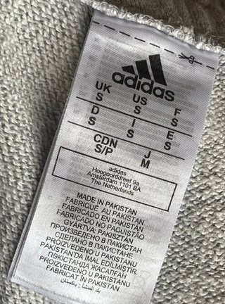 Abbigliamento Adidas, tuta e scarpe Superstar