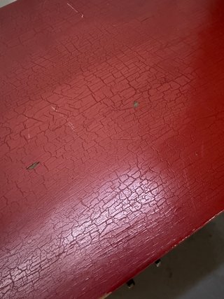 Mesita auxiliar oriental roja