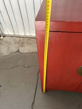 Mesita auxiliar oriental roja