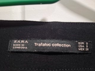 Leggings negros con rayas laterales