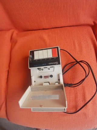 Radio Grama Blanca y Roja