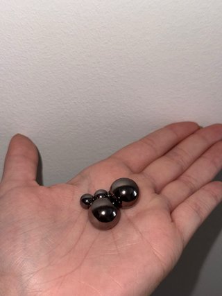 Pendientes grises oscuro