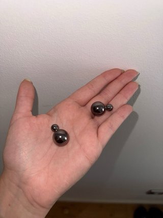 Pendientes grises oscuro