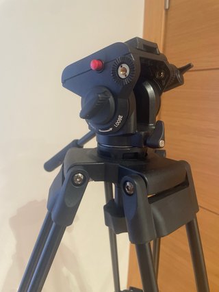 Trípode cámara profesional con funda