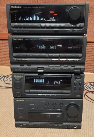 Equipo Hifi Technics SU-CH700 con altavoces