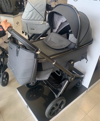 Carro de bebé 3 piezas gris precio negociable