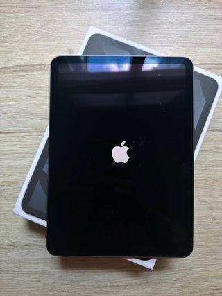 iPad Air 5ª Gen 64GB Gris Espacial + Teclado