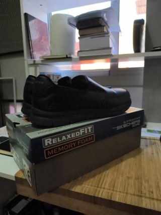 Zapatos Skechers Relaxed Fit Memory Foam  talla 46