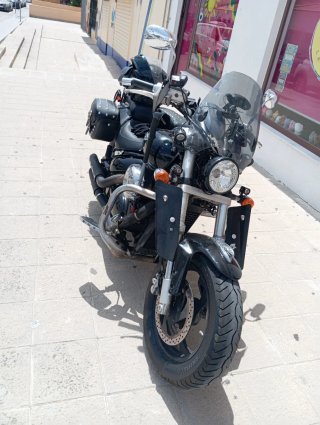 Suzuki Intruder M800 Negra