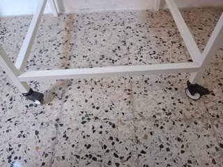 Mesa con ruedas de ikea Trotten