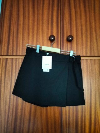 Falda pantalón negra INSIDE