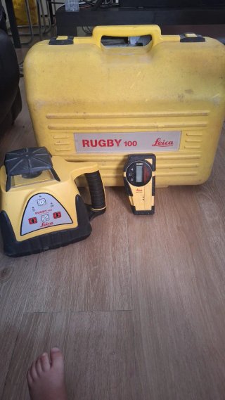 Nivel Láser Profesional Leica Rugby 100