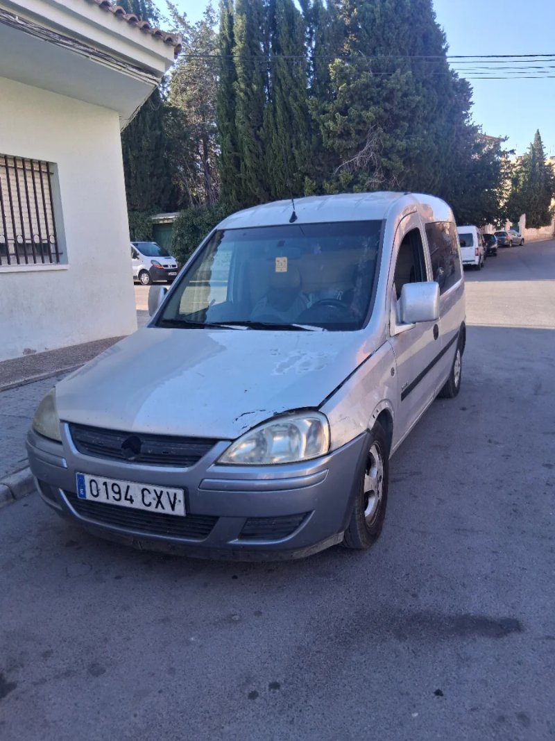 Opel Combo 2004 - foto 1