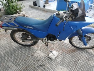 Suzuki Enduro Moto Azul