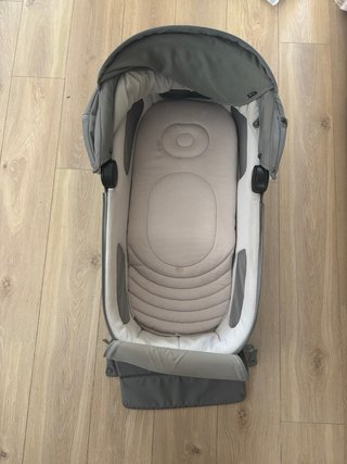 Capazo Inglesina con patas fijas