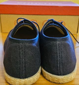 Zapatos de esparto y lona azul