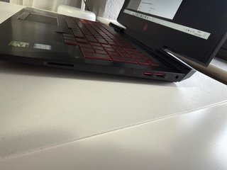 Omen HP Laptop 15-ce0xx Negro/Rojo