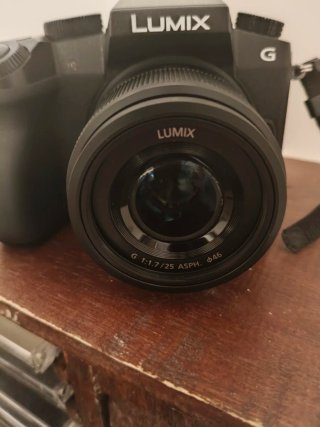 Panasonic Lumix DMC G7 + Obiettivo 25mm