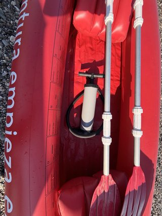 Kayak inflable rojo