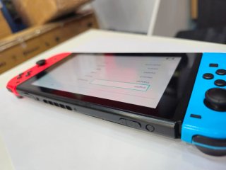 Nintendo Switch V2 Roja/Azul