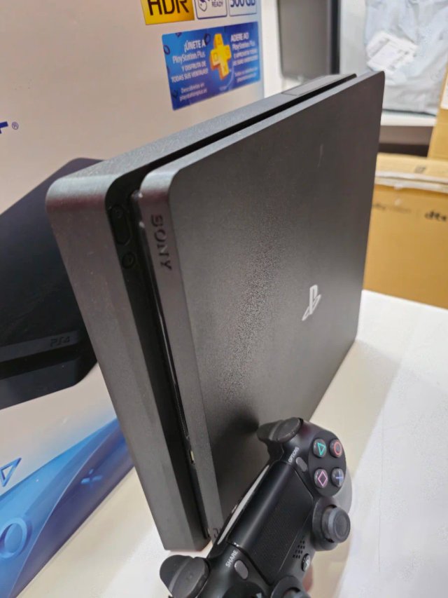 PS4 Slim 500GB con Mando Sony y Caja